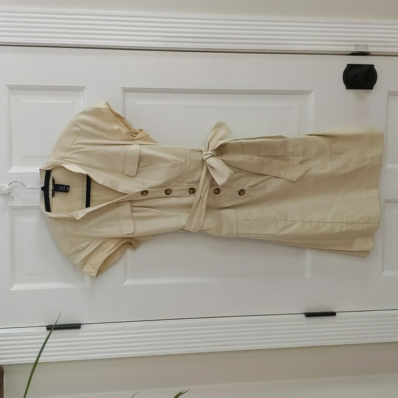 H&M Dresses & Skirts - H&M Stretch Khaki Dress